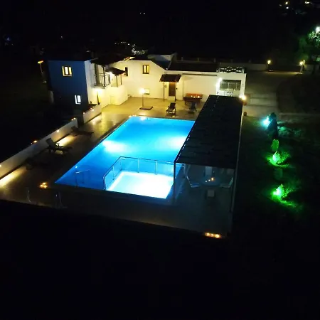 Villa Parissis Eden Skiathos, A Mediterranean Hideaway Troulos