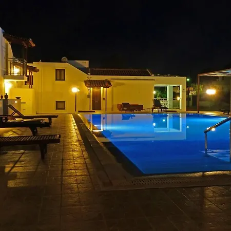 Vila Parissis Eden Skiathos, A Mediterranean Hideaway Troulos