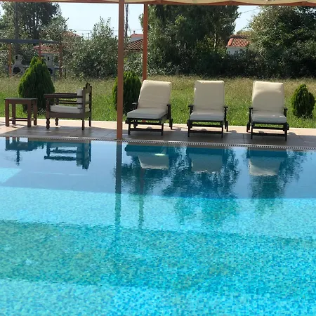 Villa Parissis Eden Skiathos, A Mediterranean Hideaway *