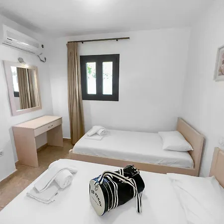 Parissis Eden Skiathos, A Mediterranean Hideaway * Troulos