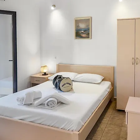 Parissis Eden Skiathos, A Mediterranean Hideaway *