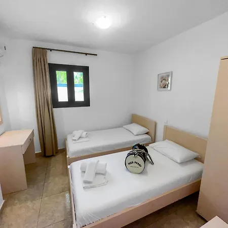 Parissis Eden Skiathos, A Mediterranean Hideaway *