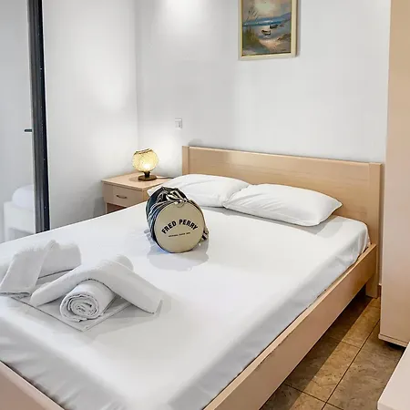 Parissis Eden Skiathos, A Mediterranean Hideaway