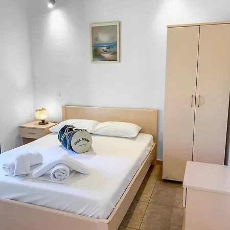 Parissis Eden Skiathos, A Mediterranean Hideaway Villa *