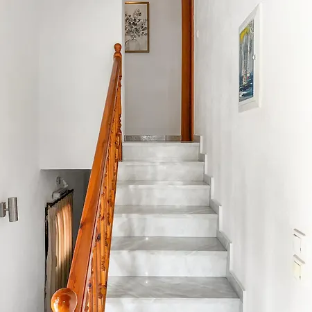 Parissis Eden Skiathos, A Mediterranean Hideaway *