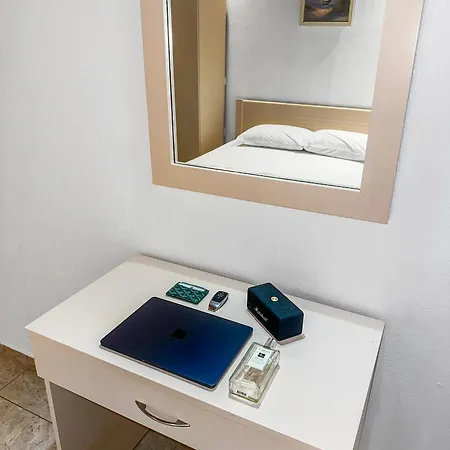 Parissis Eden Skiathos, A Mediterranean Hideaway Vila