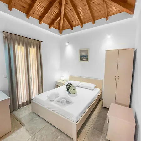Parissis Eden Skiathos, A Mediterranean Hideaway
