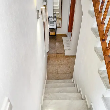 Parissis Eden Skiathos, A Mediterranean Hideaway