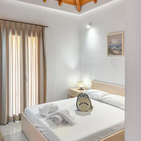 Parissis Eden Skiathos, A Mediterranean Hideaway Villa Troulos