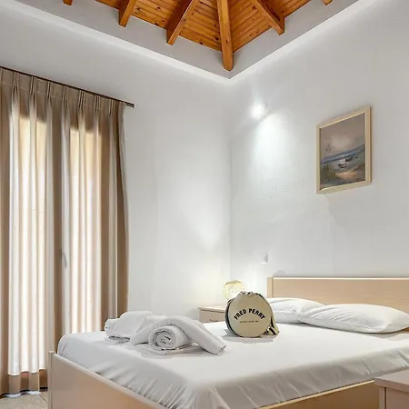 Parissis Eden Skiathos, A Mediterranean Hideaway *
