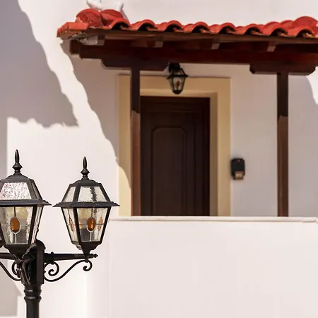 Parissis Eden Skiathos, A Mediterranean Hideaway * Troulos