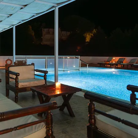 Parissis Eden Skiathos, A Mediterranean Hideaway וילה