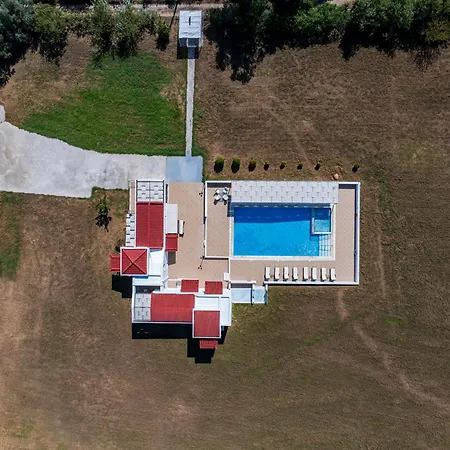 Villa Parissis Eden Skiathos, A Mediterranean Hideaway