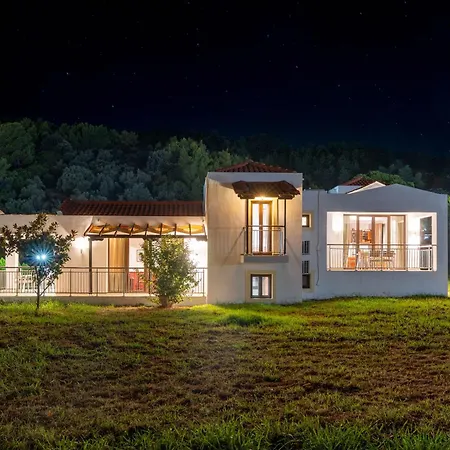 Parissis Eden Skiathos, A Mediterranean Hideaway Troulos