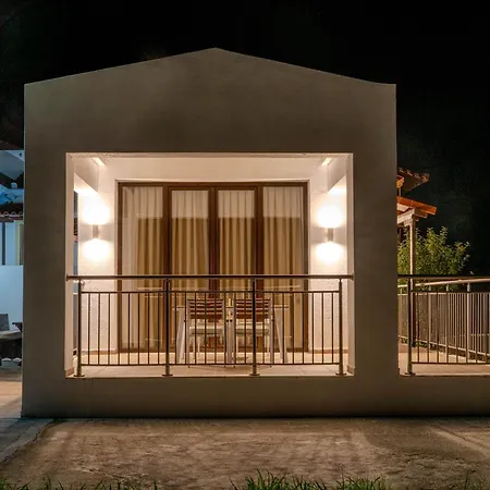 Parissis Eden Skiathos, A Mediterranean Hideaway * Troulos