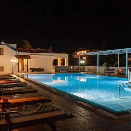 Villa Parissis Eden Skiathos, A Mediterranean Hideaway *