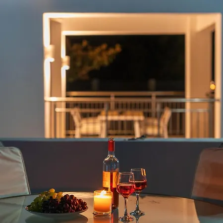 Villa Parissis Eden Skiathos, A Mediterranean Hideaway Troulos