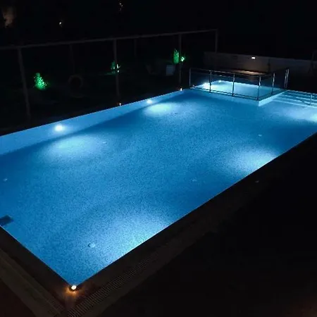 Parissis Eden Skiathos, A Mediterranean Hideaway Vila