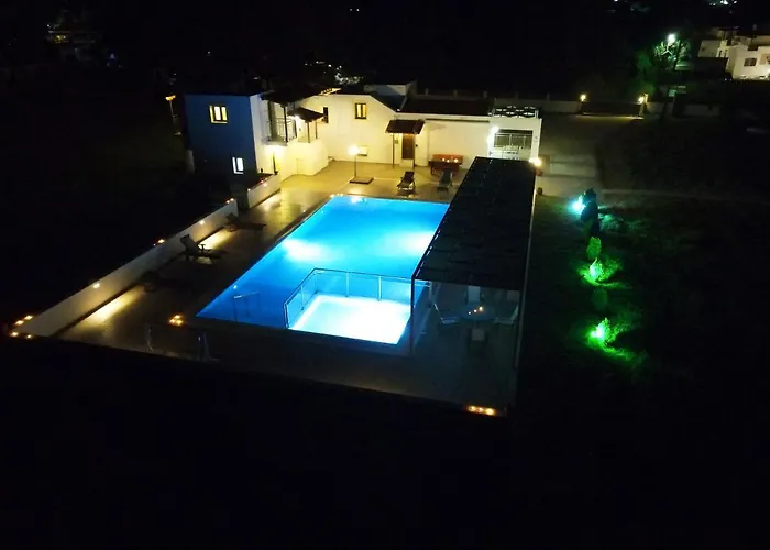 فيلة Parissis Eden Skiathos ترولو