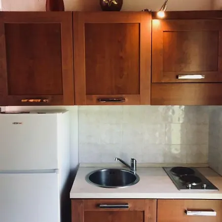 Parissis Eden Skiathos טרולוס